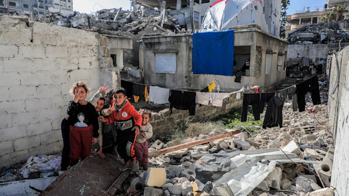 Gaza families defy food crisis to preserve Eid traditions