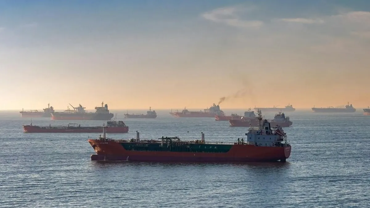 Iran, Oman Hold Emergency Talks on Strait of Hormuz