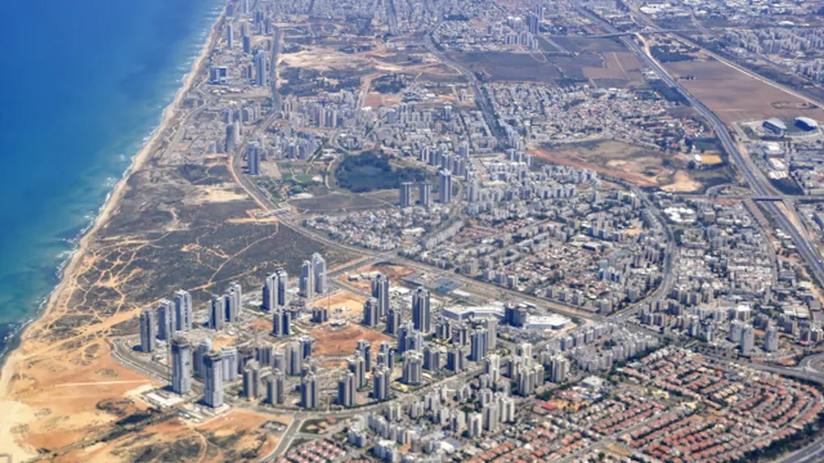 Israel Economy Faces Mounting Pressure From Extended Wars