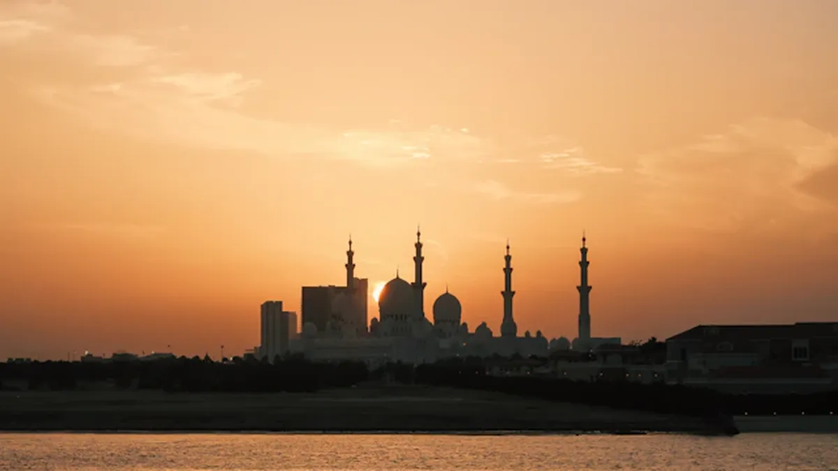 Oil Chiefs Warn Global Recession if Middle East War Drags