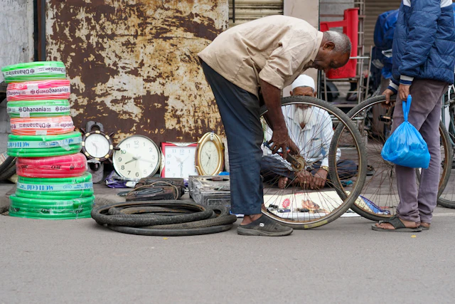 Iran War Ripples Hit Indian Markets as Oil Prices Soar