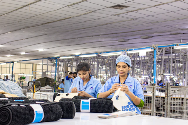 Iran Crisis Sparks Indian Textile Worker Exodus
