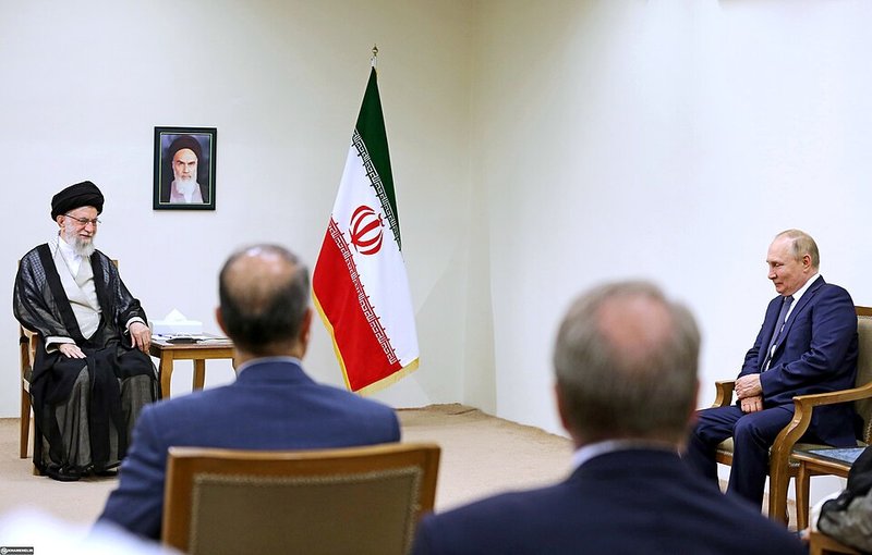 Putin honors slain Iranian ally Larijani