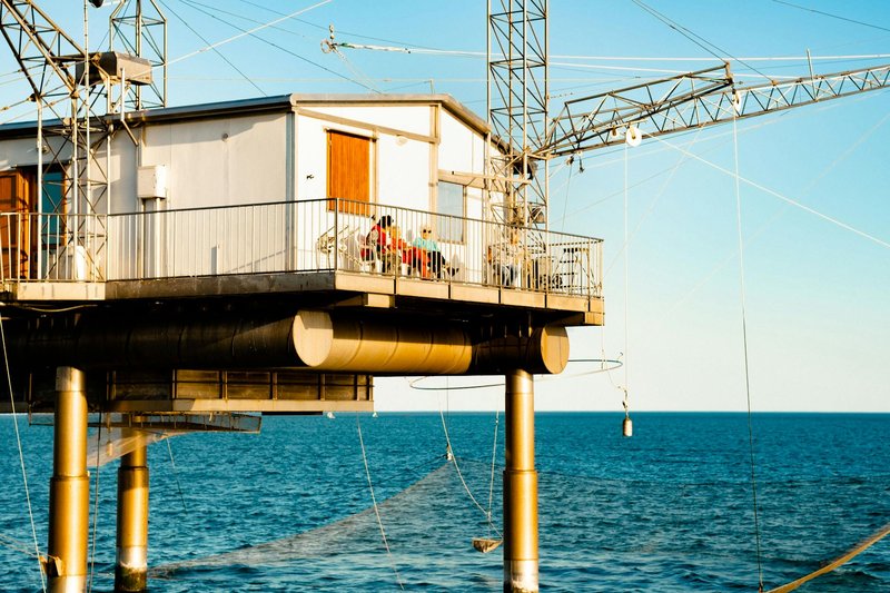 Oil Hits $118 as Iran Threat Rocks Global Energy Markets