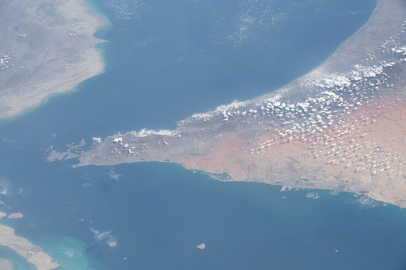 Oil Hits $120 as Iran Threatens Strait of Hormuz